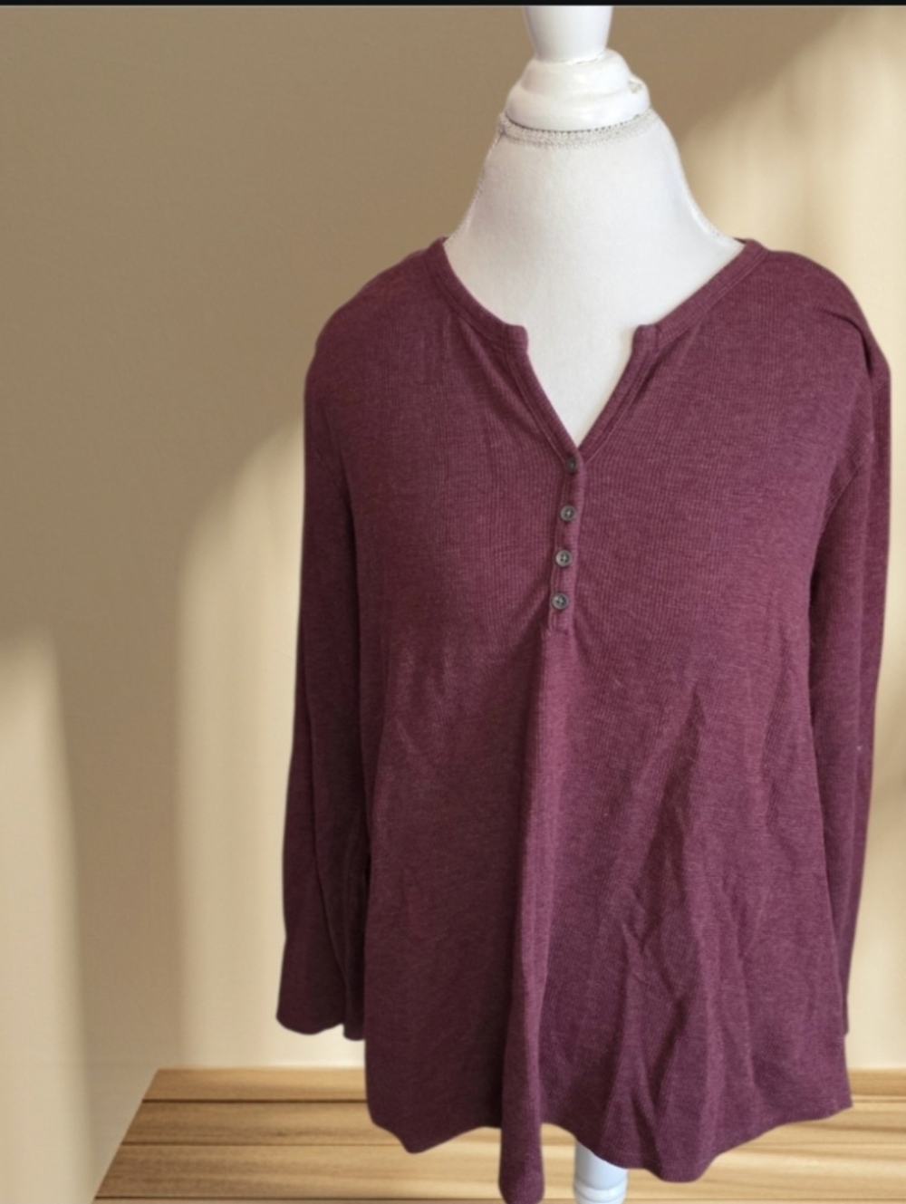 💜 Long-Sleeve Ribbed Henley Top in Plum